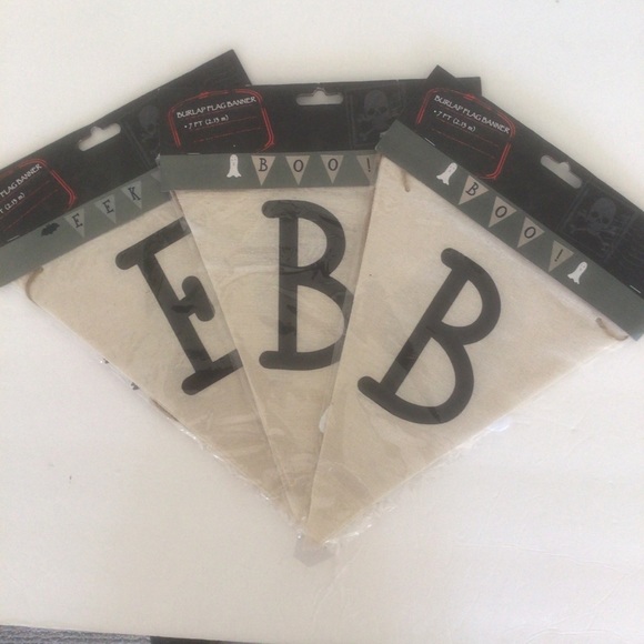 CLEARANCE MAKE OFFER !  
HALLOWEEN PARTY BANNERS BUNDLE OF THREE NWT - Picture 2 of 16
